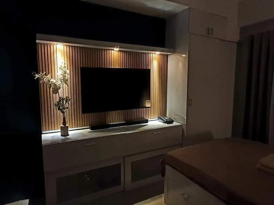 Aparthotel Splendid Suite W/Pay Parking Paranaque City