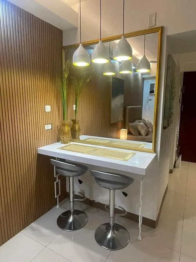 Splendid Suite W/Pay Parking Paranaque City Aparthotel